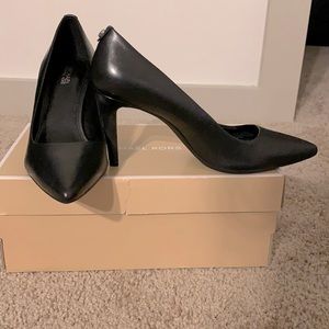 Michael Kors Dorothy Flex Pump Leather